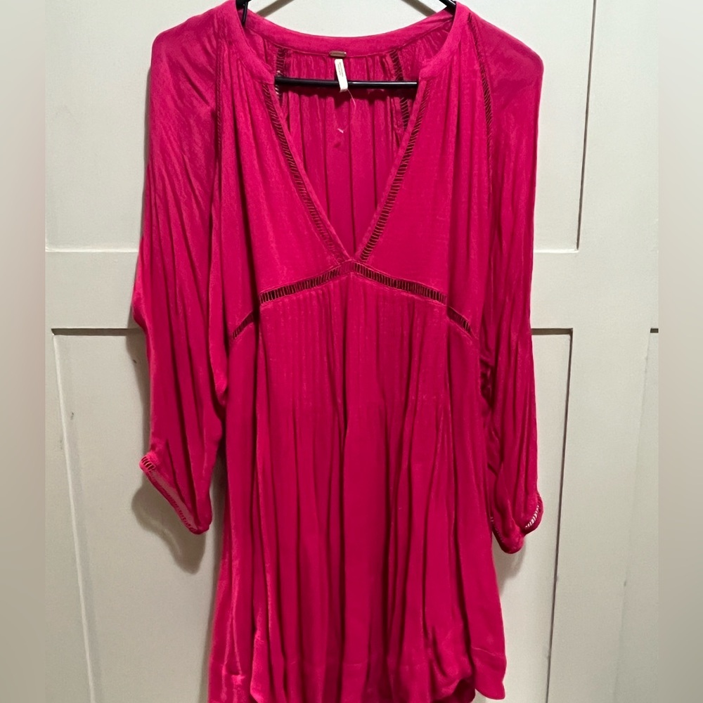 NWOT- FREE PEOPLE Deep V Mini Swing Dress Hibiscus pink